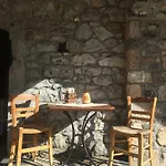 Stephania's Stone House Kır Evi *