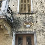 Stephania's Stone House منزل ريفي *