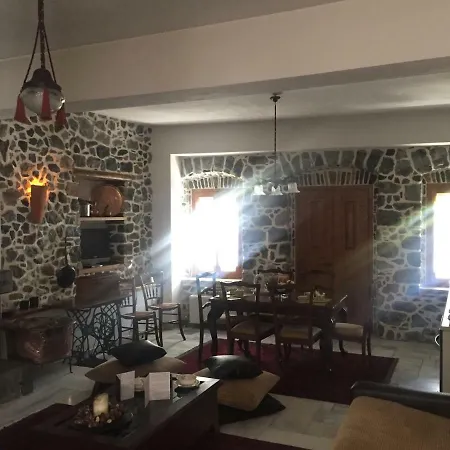 Stephania's Stone House Landhaus