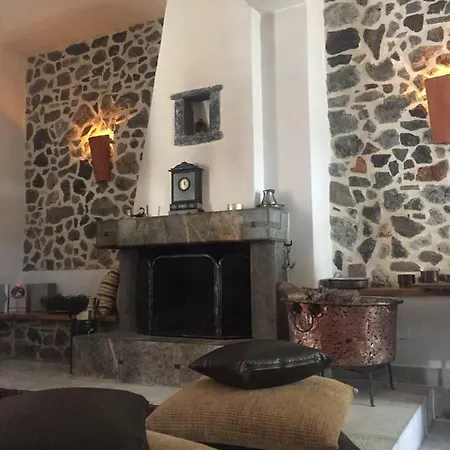 Stephania's Stone House 컨트리하우스 *