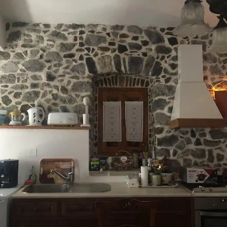 Stephania's Stone House Landhaus *