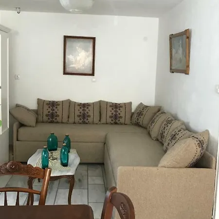 Stephania's Stone House בית כפרי Karyes