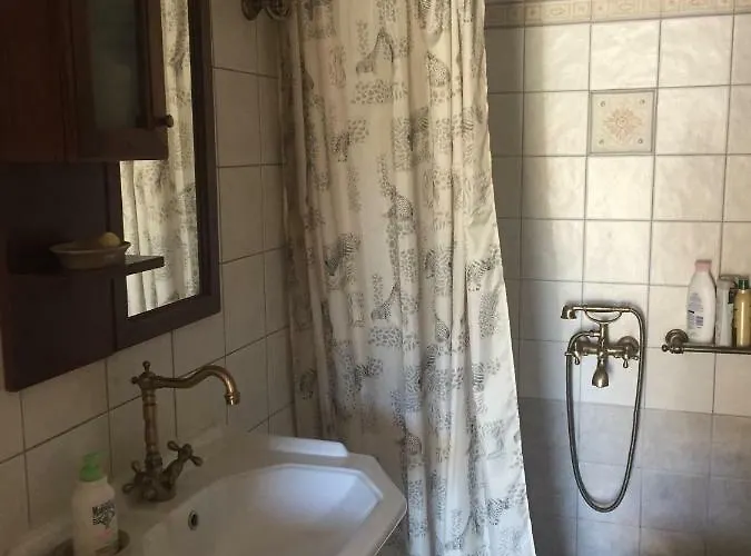 Stephania's Stone House Landhaus Karyes