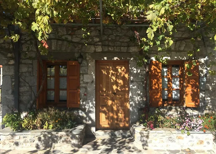 Stephania's Stone House Landhaus Karyes